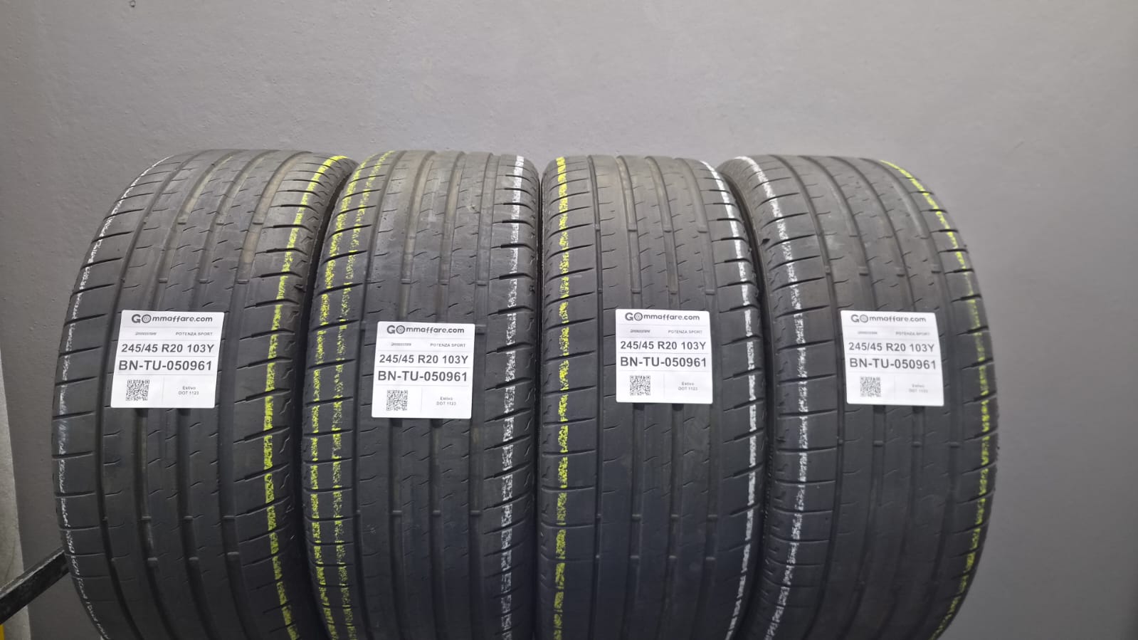 Bridgestone POTENZA SPORT 245/45 R20